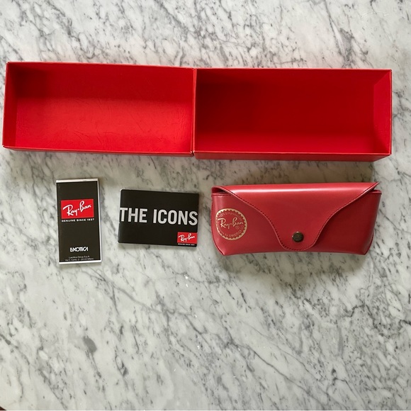 Ray Ban Aviatior Classic Sunglasses - Picture 5 of 8